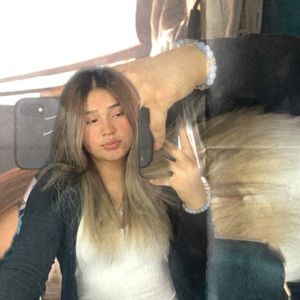 Meet your Posher, April